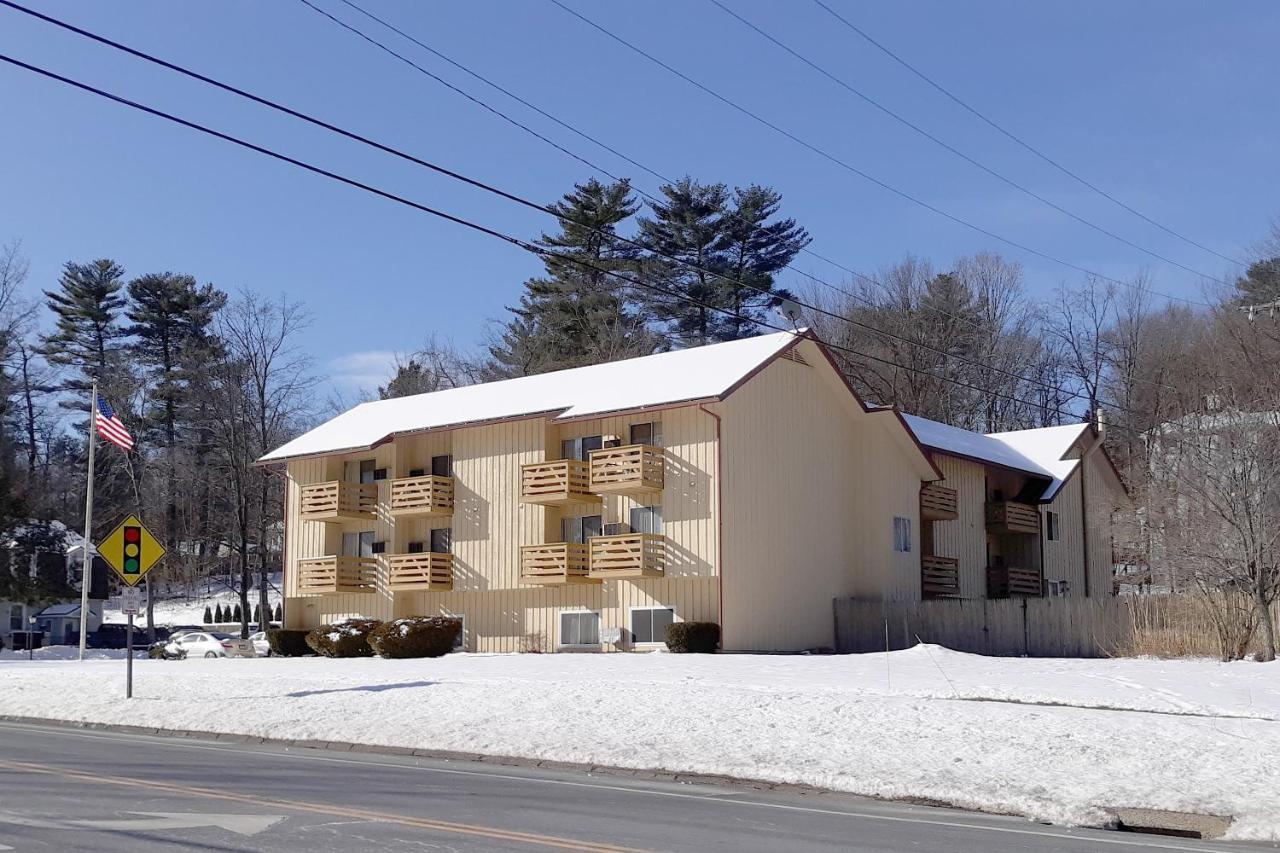 Iron Horse Inn Simsbury Exterior photo